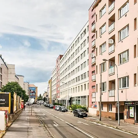 Апартаменты Bright And With A Balcony *