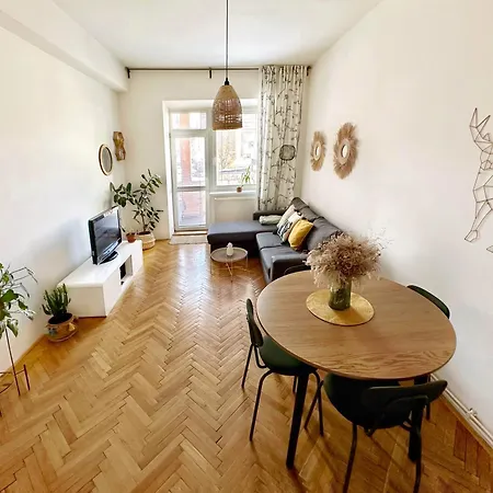 Apartmán Bright And With A Balcony